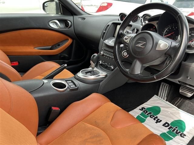 Nissan FAIRLADY Z 2012-08 10781-12