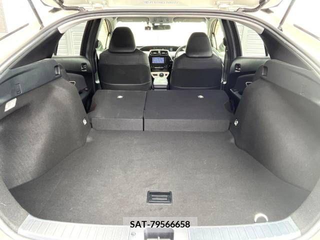 Toyota PRIUS 2016-04 352285-9