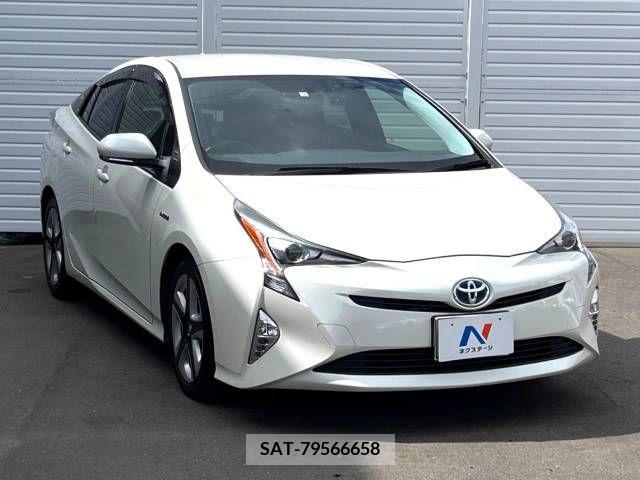 Toyota PRIUS 2016-04 352285-14