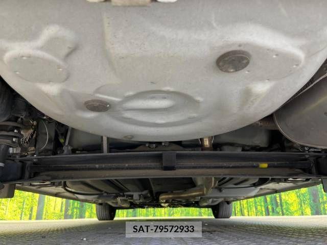 Toyota SIENTA 2017-06 285082-19