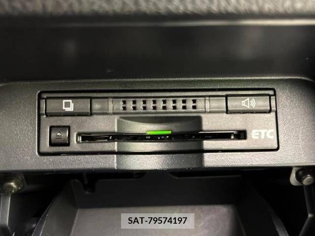 Toyota VOXY 2015-06 370409-7