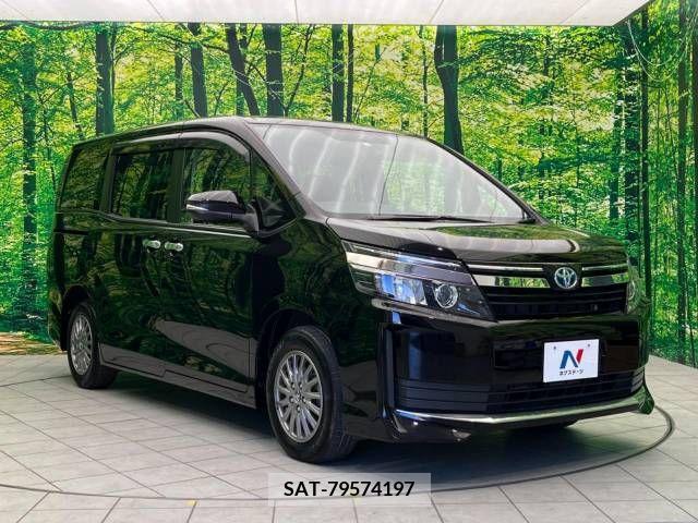 Toyota VOXY 2015-06 370409-17