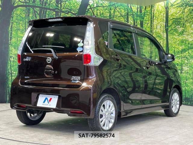 Nissan DAYZ 2015-07 266742-17