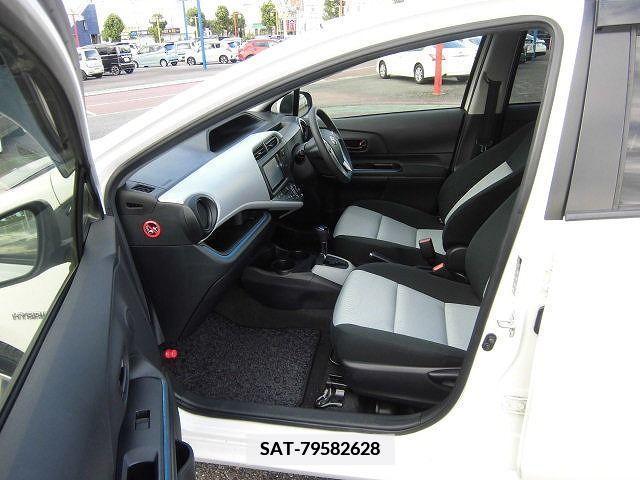 Toyota AQUA 2013-08 356295-18