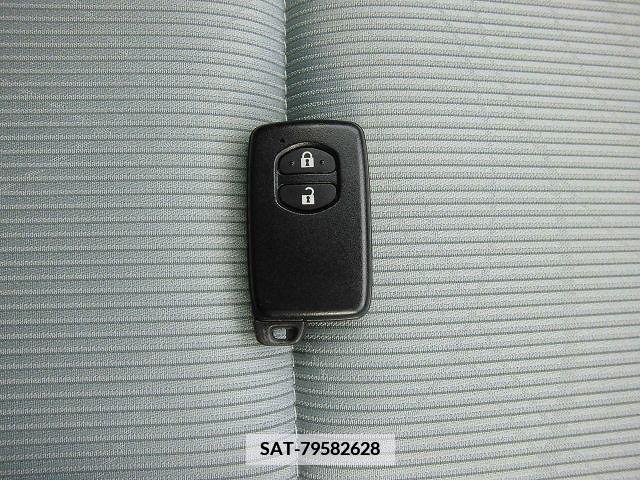 Toyota AQUA 2013-08 356295-16