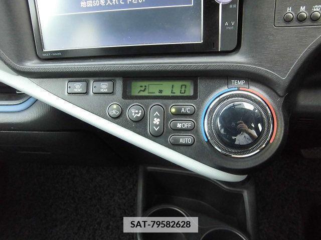 Toyota AQUA 2013-08 356295-14