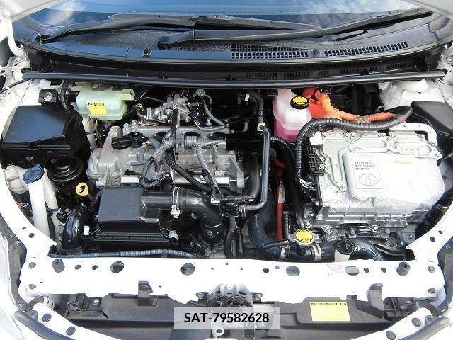 Toyota AQUA 2013-08 356295-27
