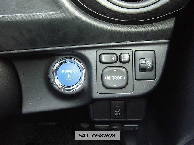 Toyota AQUA 2013-08 356295-5