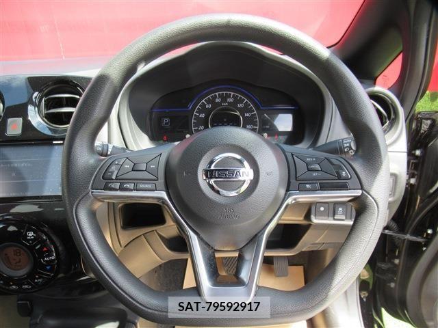 Nissan NOTE 2018-10 349867-8