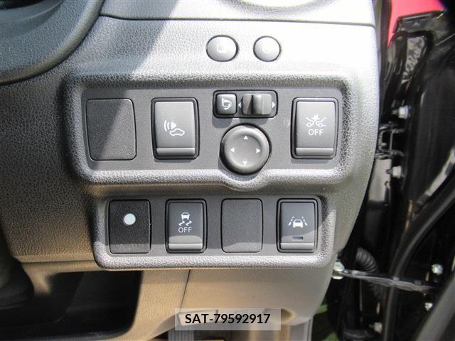 Nissan NOTE 2018-10 349867-17