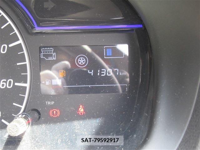 Nissan NOTE 2018-10 349867-13