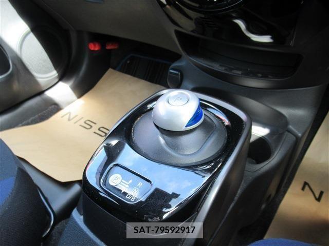 Nissan NOTE 2018-10 349867-11