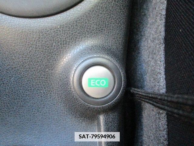 Nissan NOTE 2013-05 353092-18