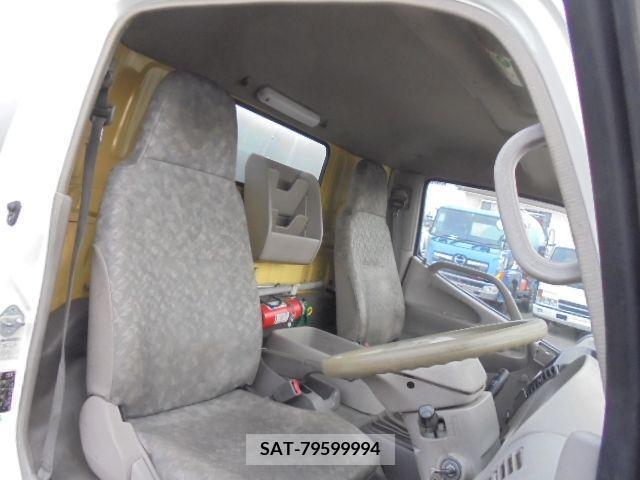 Hino DUTRO 2007-05 209900-9