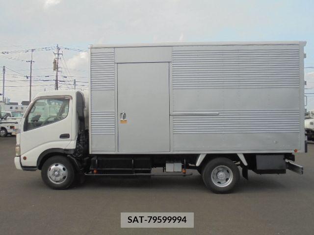 Hino DUTRO 2007-05 209900-3