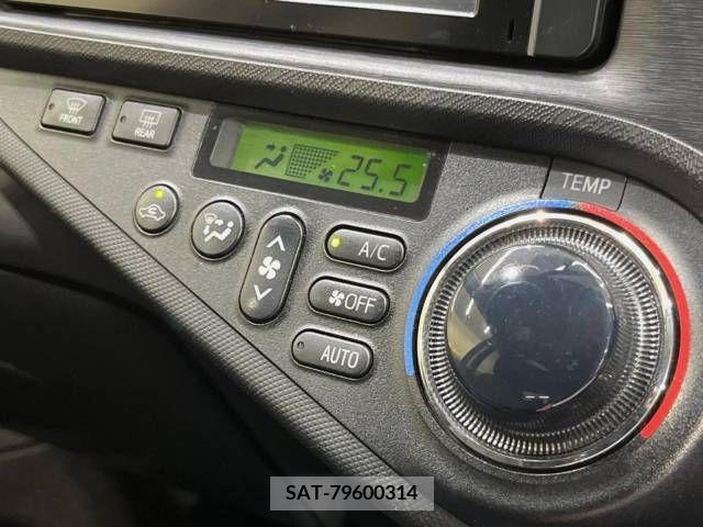 Toyota AQUA 2013-06 314127-5