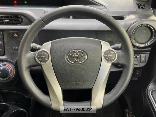 Toyota AQUA 2013-06 314127-11