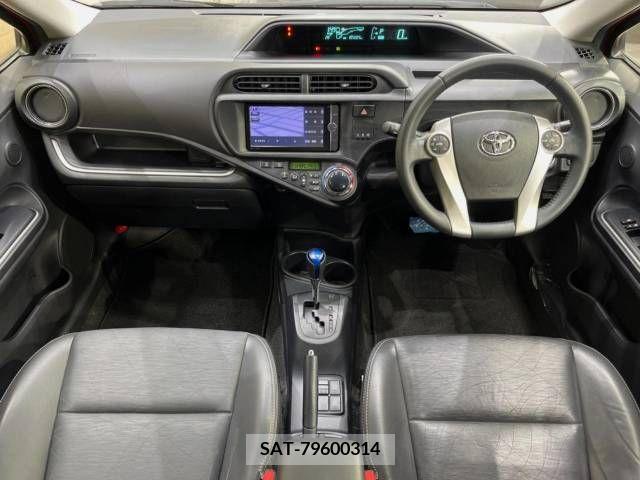Toyota AQUA 2013-06 314127-1