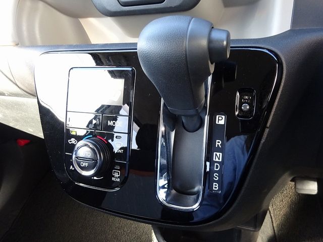 Toyota PASSO 2019-06 16027-23