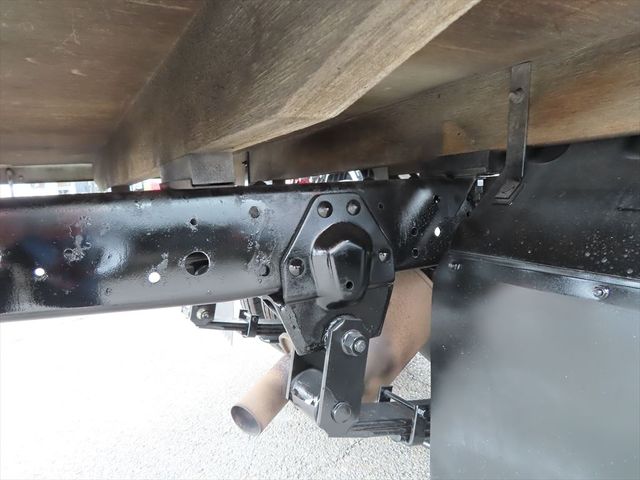 Isuzu ELF TRUCK 2005-11 8562-24