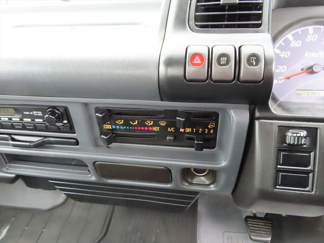Isuzu ELF TRUCK 2005-11 8562-9