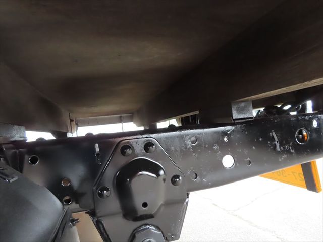 Isuzu ELF TRUCK 2005-11 8562-22
