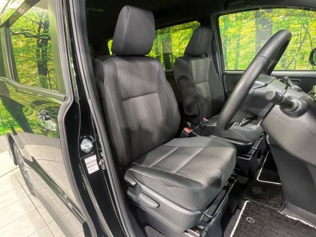 Toyota VOXY 2018-09 14331-8