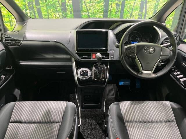 Toyota VOXY 2018-09 14331-1