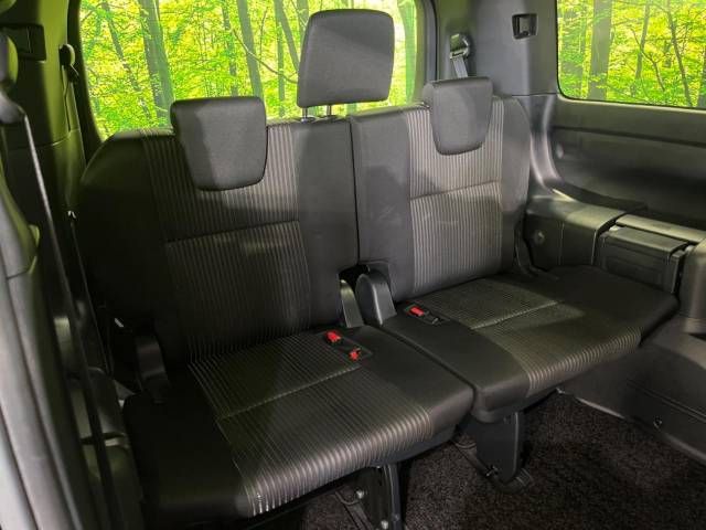 Toyota VOXY 2018-09 14331-10