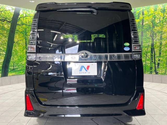 Toyota VOXY 2018-09 14331-16