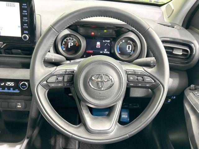 Toyota YARIS CROSS 2023-07 184533-11