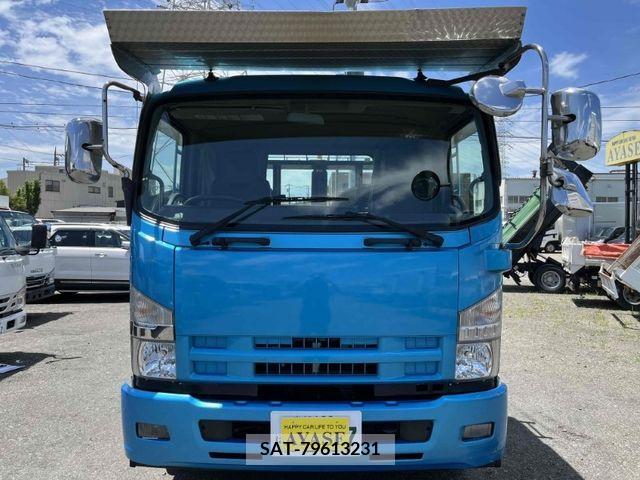 Isuzu FORWARD 2013-01 302772-1