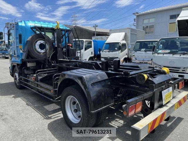Isuzu FORWARD 2013-01 302772-3