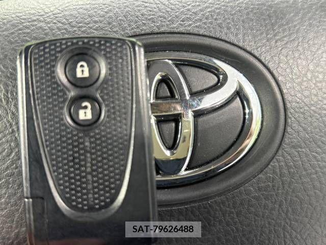 Toyota PIXIS SPACE 2014-11 327334-7