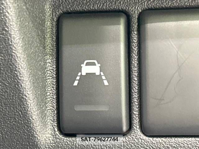 Nissan MARCH 2022-05 308108-3