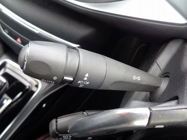 Peugeot 308 2019-07 20373-22