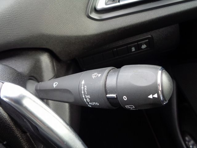 Peugeot 308 2019-07 20373-23