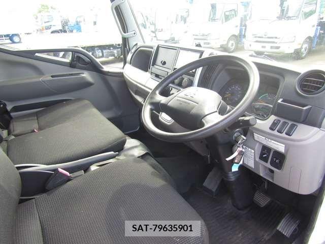 Mitsubishi CANTER 2017-12 396006-11
