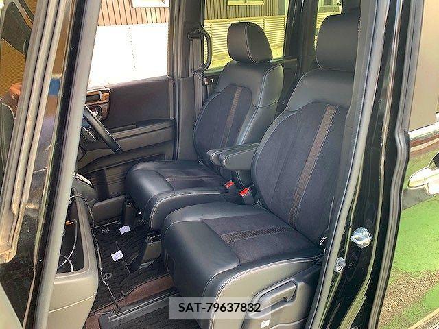 Honda N BOX CUSTOM 2019-02 213625-12