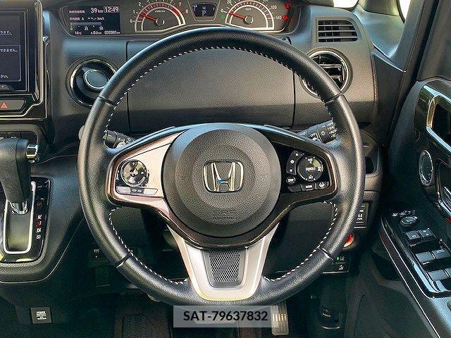 Honda N BOX CUSTOM 2019-02 213625-13