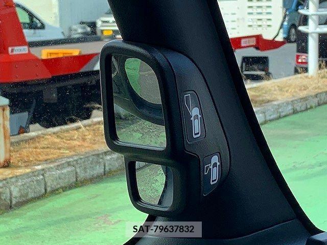 Honda N BOX CUSTOM 2019-02 213625-17
