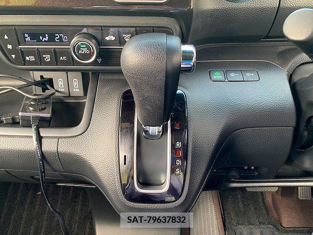 Honda N BOX CUSTOM 2019-02 213625-19