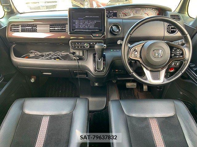 Honda N BOX CUSTOM 2019-02 213625-1