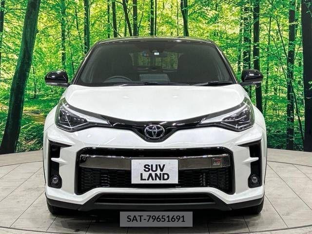 Toyota C-HR 2019-11 396060-14