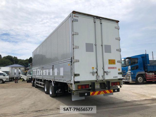 Isuzu GIGA 2017-02 331325-6