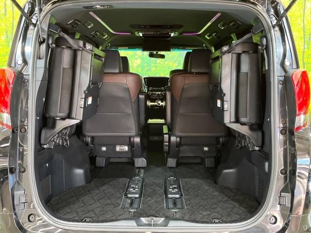Toyota ALPHARD 2017-11 183922-11