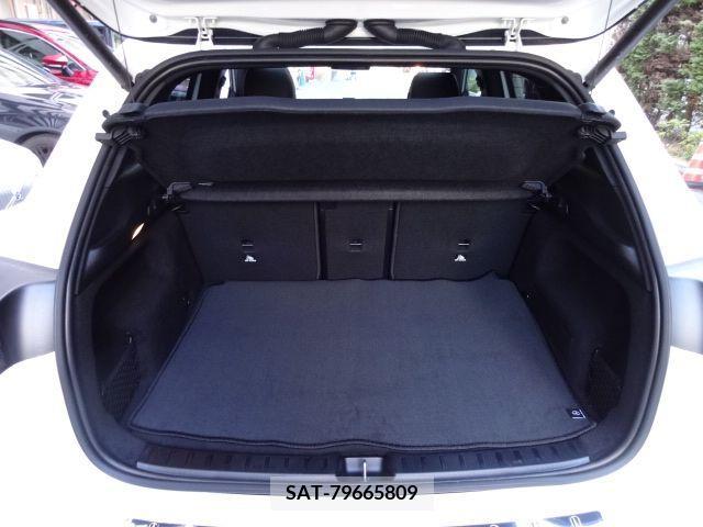 Mercedes Benz EQA 2023-03 209823-10