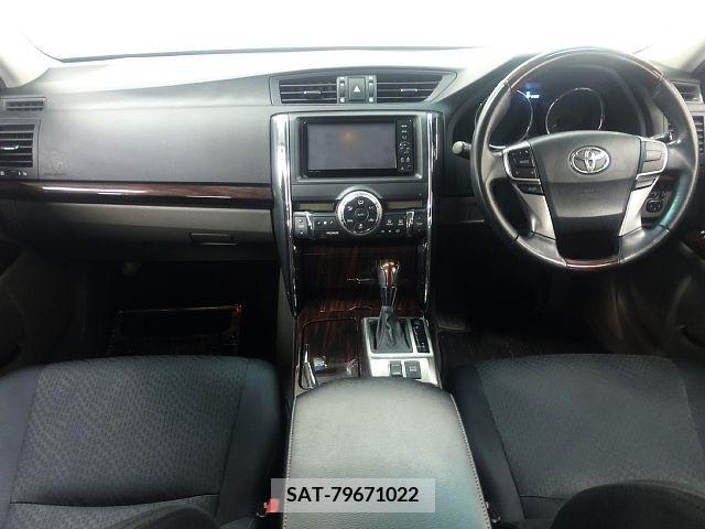 Toyota MARK X 2011-08 363217-1