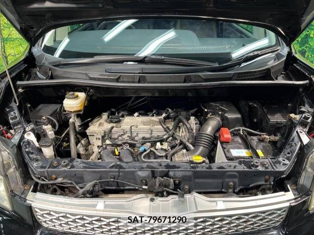 Toyota VOXY 2013-04 248573-19