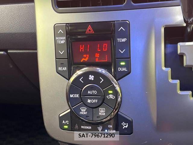 Toyota VOXY 2013-04 248573-6